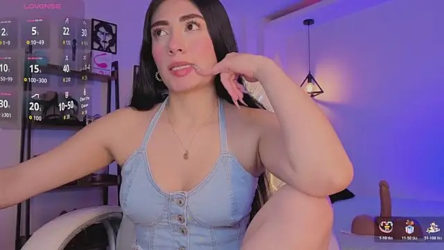 Miller Vanessa  online show from 11/24/25, 08:41