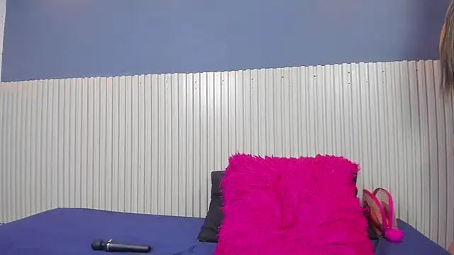 Aida-nicolle online show from 09/10/25, 10:04