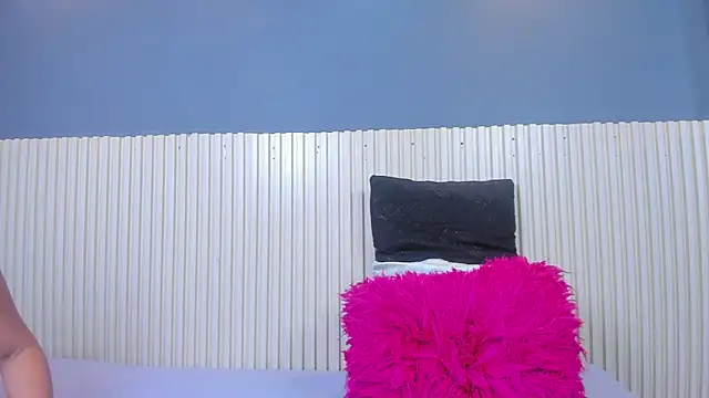 Aida-nicolle online show from 09/11/25, 10:04