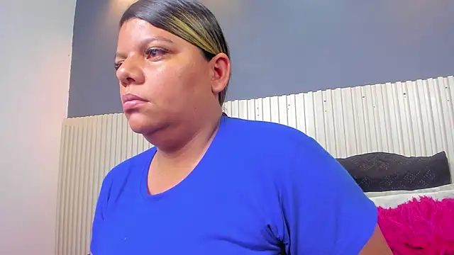 Aida-nicolle online show from 09/26/25, 11:03