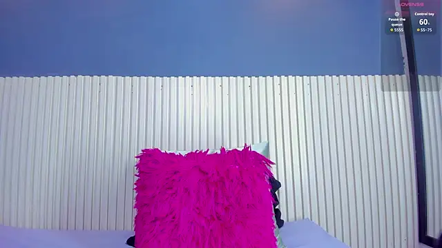 Aida-nicolle online show from 11/19/25, 10:15