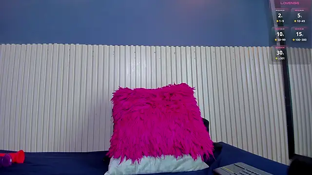 Aida-nicolle online show from 11/26/25, 10:16