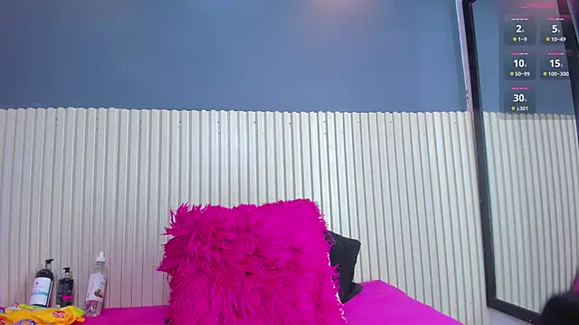 Aida-nicolle online show from 11/28/25, 10:18