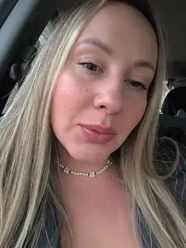 Mona Plus online show from 11/24/25, 07:41