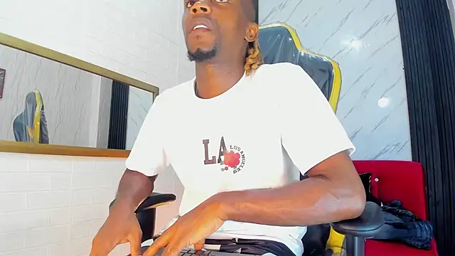 LooganX online show from 03/11/25, 04:40