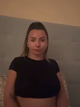 Snapshot of Sexilexiuk chatting on 02/13/25, 08:45 Sexilexiuk online show from 02/13/25, 08:45