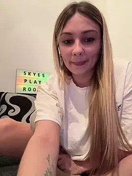 Snapshot of skyemorgan01 chatting on 04/23/26, 07:38 skyemorgan01 online show from 04/23/26, 07:38