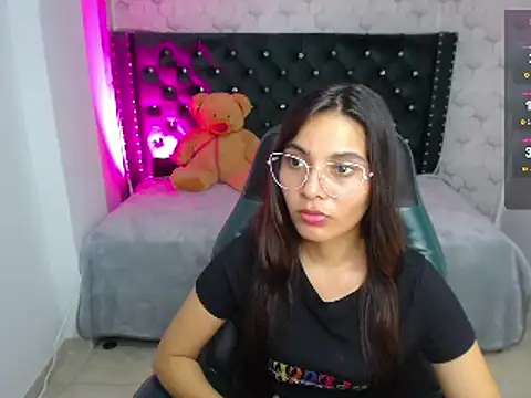 ariana miller m online show from 03/22/25, 01:11