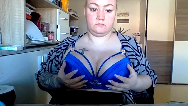 mrs-saphiir online show from 02/19/25, 09:28