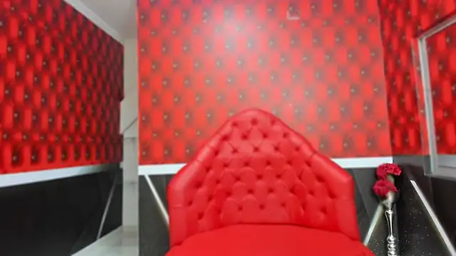 Snapshot of Layla_palmer chatting on 02/13/25, 10:23 Layla palmer online show from 02/13/25, 10:23