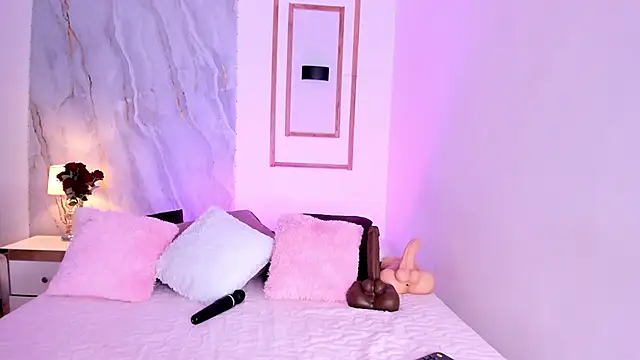 KylieGomeez online show from 09/24/25, 07:39