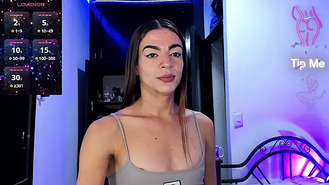 Snapshot of Dollcatalina chatting on 11/30/25, 04:49 Dollcatalina online show from 11/30/25, 04:49