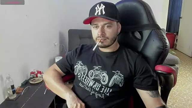 Snapshot of ragnar_lothbrok777 chatting on 10/29/25, 08:32 ragnar lothbrok777 online show from 10/29/25, 08:32