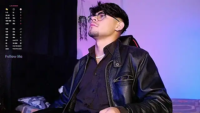 Snapshot of isaac-saenz chatting on 10/28/25, 09:17 isaac-saenz online show from 10/28/25, 09:17