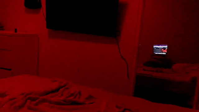 Snapshot of Bleueyez007 chatting on 10/07/25, 08:17 Bleueyez007 online show from 10/07/25, 08:17