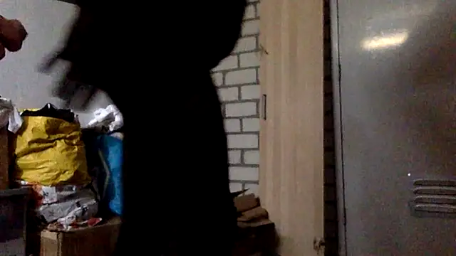 Snapshot of Bleueyez007 chatting on 05/14/26, 10:22 Bleueyez007 online show from 05/14/26, 10:22