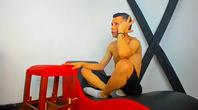 Isak Millan online show from 02/13/25, 05:37