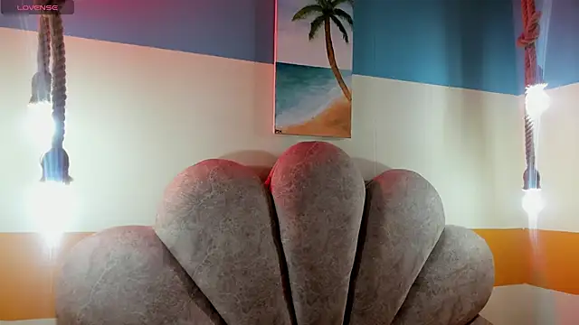 charlotte bluee online show from 12/02/25, 07:20