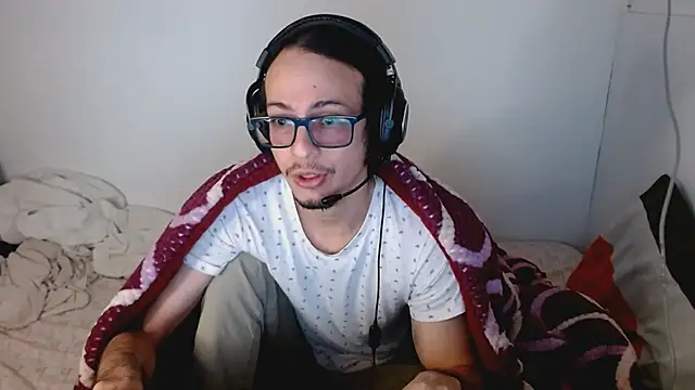 Snapshot of cholitohermoso chatting on 09/22/25, 02:30 cholitohermoso online show from 09/22/25, 02:30