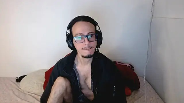 Snapshot of cholitohermoso chatting on 09/29/25, 03:06 cholitohermoso online show from 09/29/25, 03:06