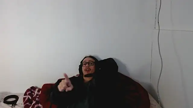 Snapshot of cholitohermoso chatting on 10/03/25, 03:42 cholitohermoso online show from 10/03/25, 03:42