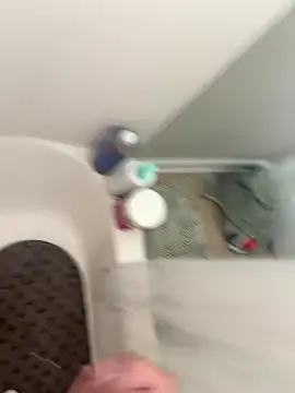 Snapshot of danyh2023 chatting on 11/27/25, 08:22 danyh2023 online show from 11/27/25, 08:22