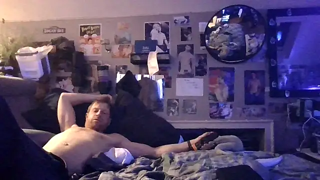 Snapshot of Sk00byJaXxX212 chatting on 10/20/25, 11:27 Sk00byJaXxX212 online show from 10/20/25, 11:27