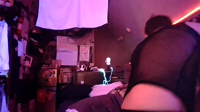 Snapshot of Sk00byJaXxX212 chatting on 10/24/25, 09:06 Sk00byJaXxX212 online show from 10/24/25, 09:06