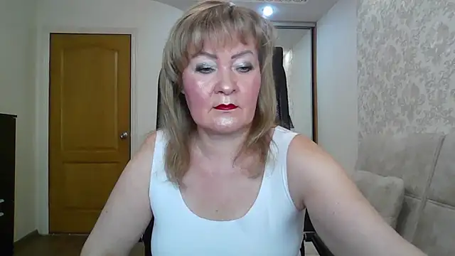 Snapshot of Victoria_secrets_ chatting on 09/27/25, 06:18 Victoria secrets online show from 09/27/25, 06:18