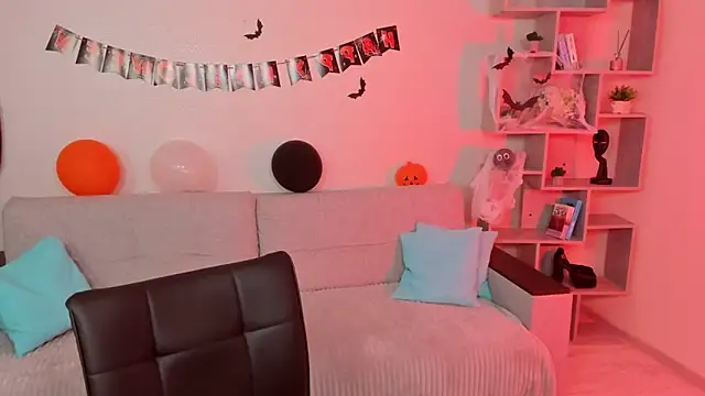 GabriellaMays online show from 10/27/25, 05:11