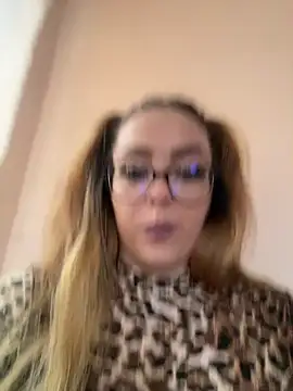 Snapshot of Pussy4564N chatting on 03/15/25, 03:48 Pussy4564N online show from 03/15/25, 03:48