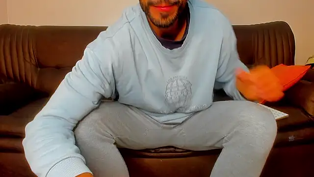 sexyhotmusclesforyou1 online show from 11/26/25, 09:21