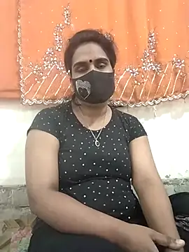 Snapshot of Mitila-3232 chatting on 02/25/25, 06:25 Mitila-3232 online show from 02/25/25, 06:25