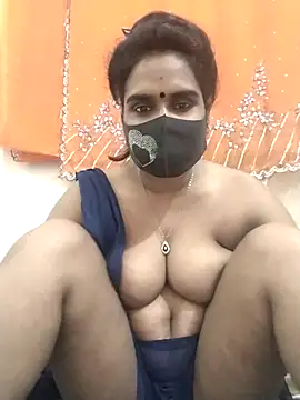 Snapshot of Mitila-3232 chatting on 03/13/25, 10:47 Mitila-3232 online show from 03/13/25, 10:47