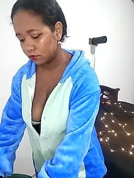 Snapshot of lilithathenea chatting on 02/16/25, 11:49 lilithathenea online show from 02/16/25, 11:49