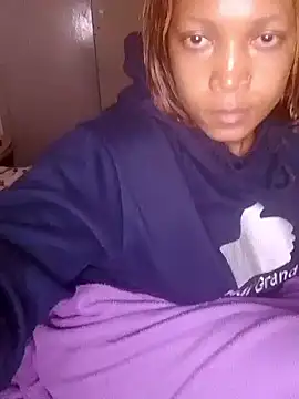 Snapshot of ChloeBab chatting on 11/17/25, 07:03 ChloeBab online show from 11/17/25, 07:03