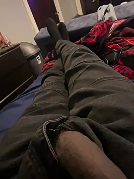 Snapshot of Slimlightrising chatting on 02/16/25, 08:00 Slimlightrising online show from 02/16/25, 08:00