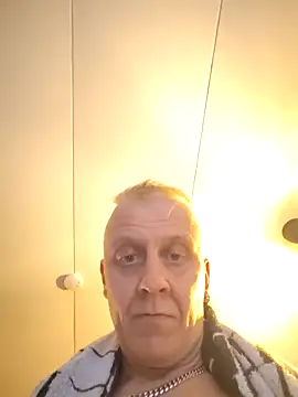 Teemu online show from 03/10/25, 03:41