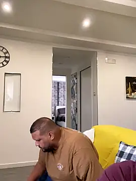 Snapshot of morfeoX chatting on 10/22/25, 10:15 morfeoX online show from 10/22/25, 10:15