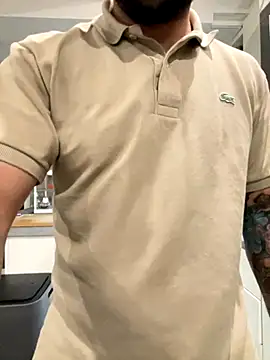 Snapshot of morfeoX chatting on 11/08/25, 04:45 morfeoX online show from 11/08/25, 04:45