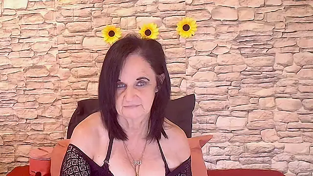 Snapshot of LuciousGrace chatting on 03/09/26, 05:44 LuciousGrace online show from 03/09/26, 05:44