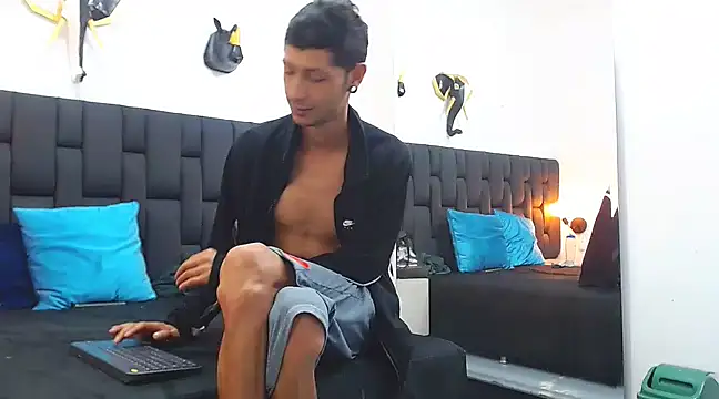 Dangerous dogg online show from 03/04/25, 03:37