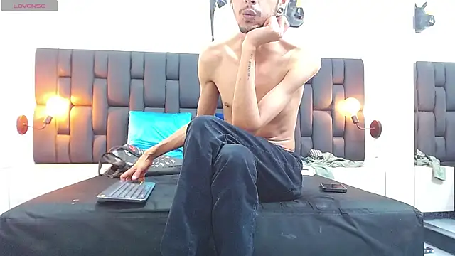 Dangerous dogg online show from 03/19/25, 06:23