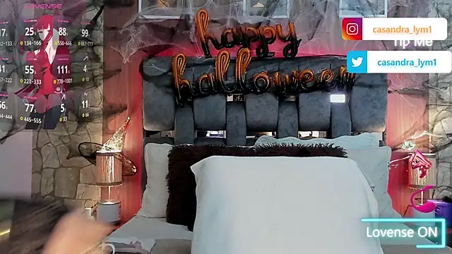 Snapshot of Casandra_lym1 chatting on 10/26/25, 12:00 Casandra lym1 online show from 10/26/25, 12:00