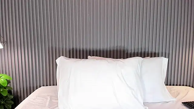 GabyFosterr online show from 10/16/25, 11:06