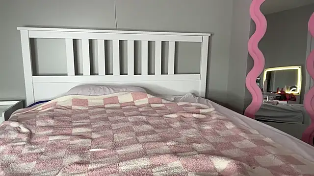 meggsworld online show from 02/13/25, 03:35