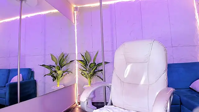 KittyLyne online show from 09/17/25, 05:09