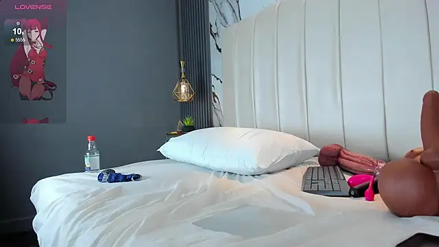 Snapshot of EvaMillins chatting on 11/07/25, 04:23 EvaMillins online show from 11/07/25, 04:23