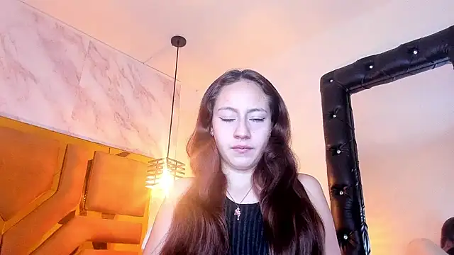 chaarlott   online show from 03/12/25, 08:31