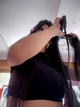 Snapshot of Naatalia chatting on 10/24/25, 05:20 Naatalia online show from 10/24/25, 05:20